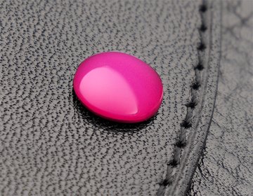 Magenta ahāta akmens piederumi